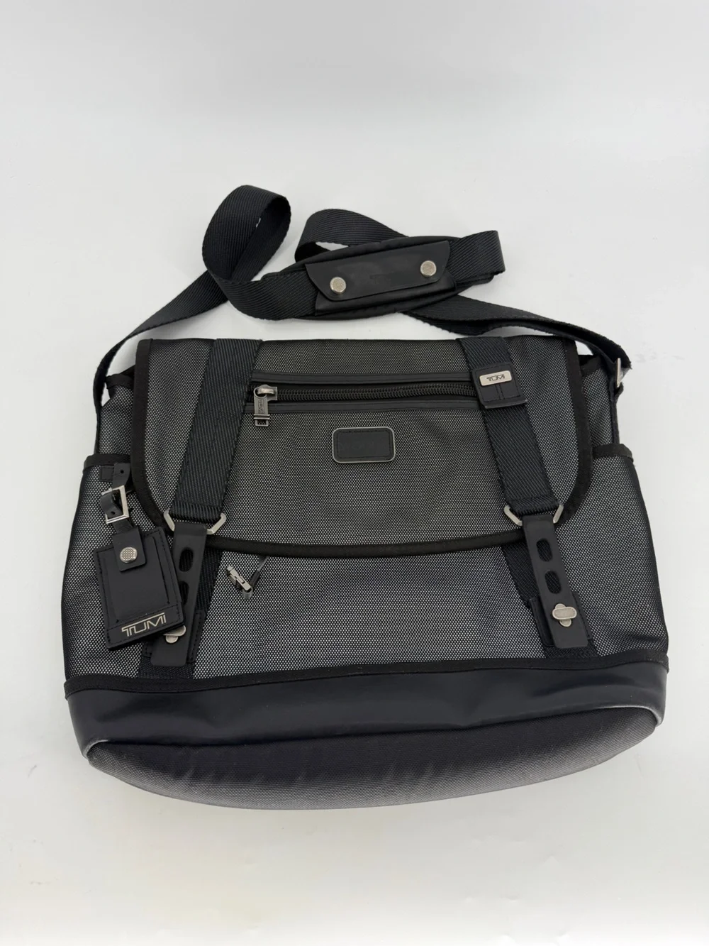Tumi Alpha Bravo Foster Ballistic Nylon With Lea Trim Messenger Briefcase Bag
